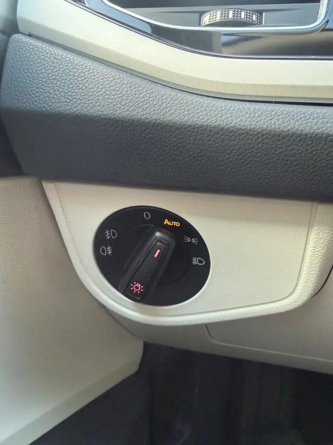 1.0 TSI Comfortline|AUTOMAAT|ACC|DIGITAL DASH|LED|CAMERA|STOELVERWARMING|LAGE KM STAND|1E EIG|DEALER ONDERHOUDEN|