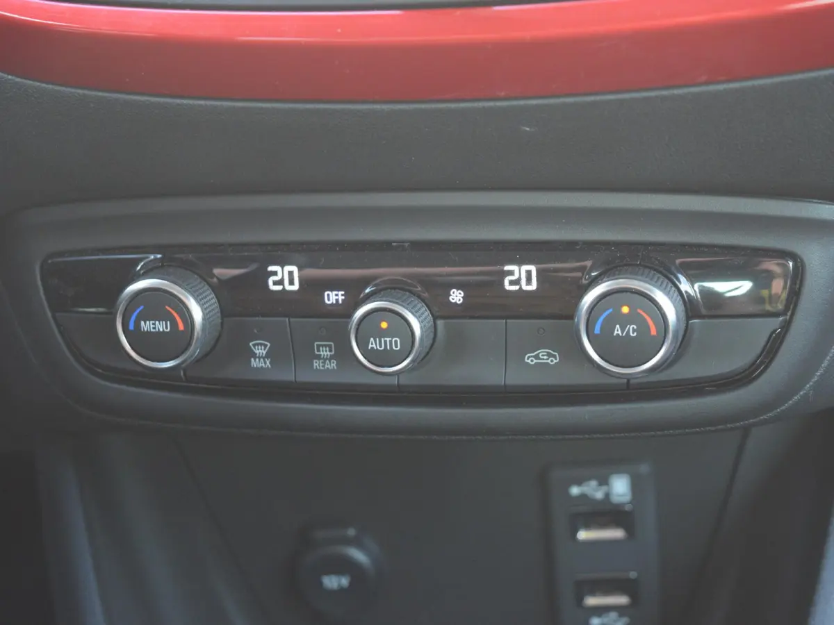 1.2 Turbo Level 4 l Apple Carplay/Android Auto l Camera l Navigatie l Climate control