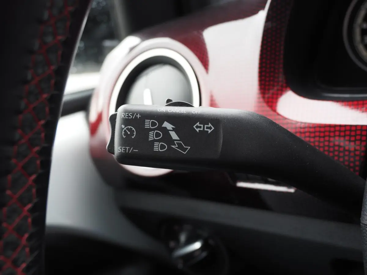 Up! 1.0 TSI GTI | Cruisecontrol | Stoelverwarming | Beats | Parkeersensoren | 6 Versnellingen | APK t/m nov 27 | Nette Auto