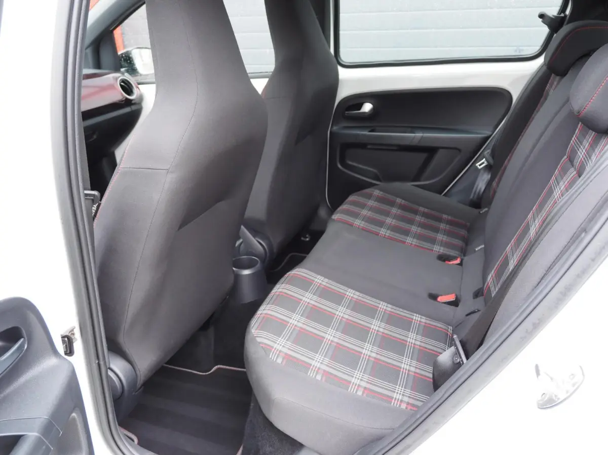 Up! 1.0 TSI GTI | Cruisecontrol | Stoelverwarming | Beats | Parkeersensoren | 6 Versnellingen | APK t/m nov 27 | Nette Auto