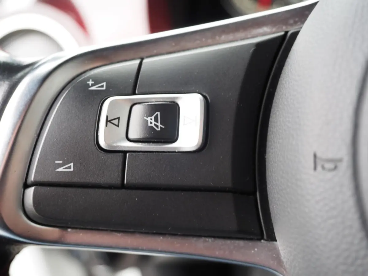 Up! 1.0 TSI GTI | Cruisecontrol | Stoelverwarming | Beats | Parkeersensoren | 6 Versnellingen | APK t/m nov 27 | Nette Auto