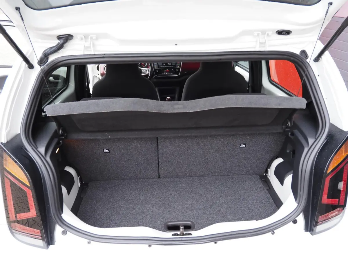 Up! 1.0 TSI GTI | Cruisecontrol | Stoelverwarming | Beats | Parkeersensoren | 6 Versnellingen | APK t/m nov 27 | Nette Auto