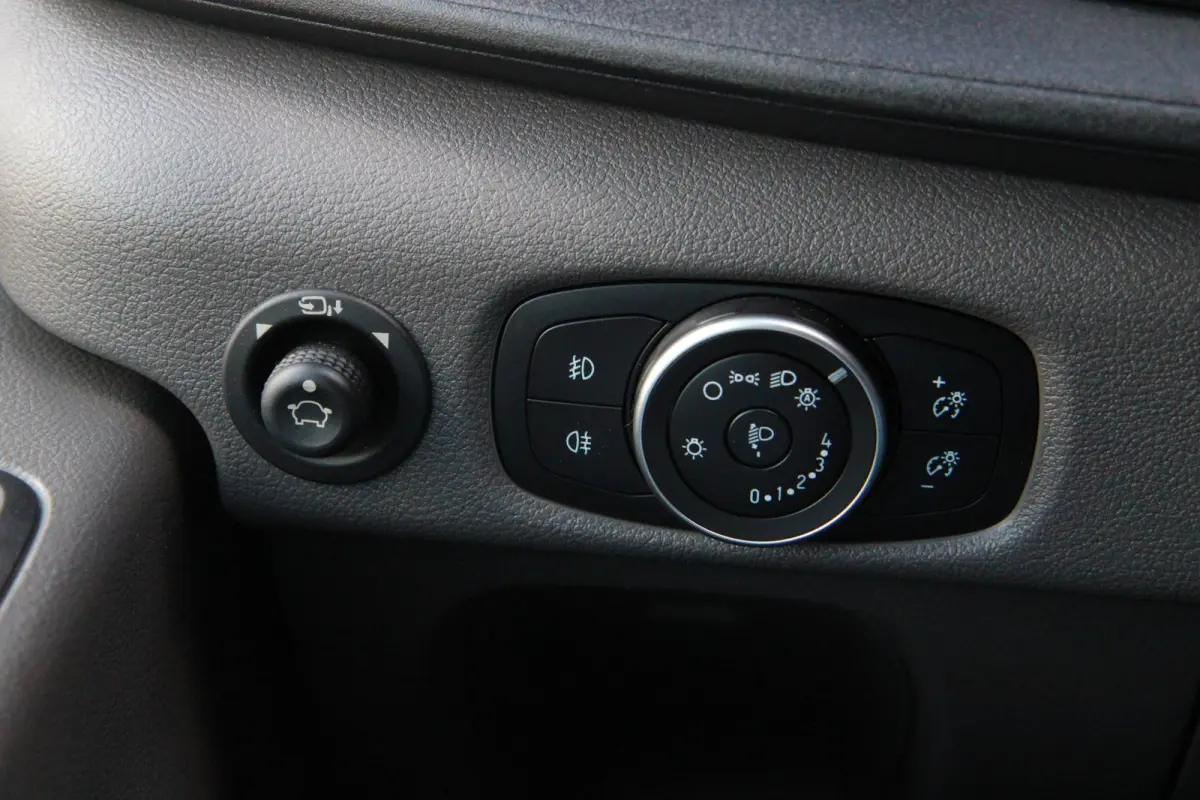 350 2.0 TDCI L2H2 Trend MHEV 130PK / Sync 3 / Dealer onderhoudsbeurt