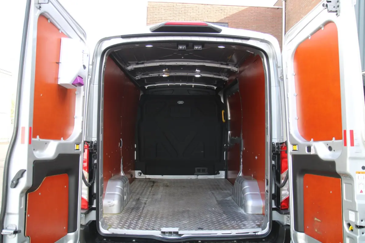 350 2.0 TDCI L2H2 Trend MHEV 130PK / Sync 3 / Dealer onderhoudsbeurt
