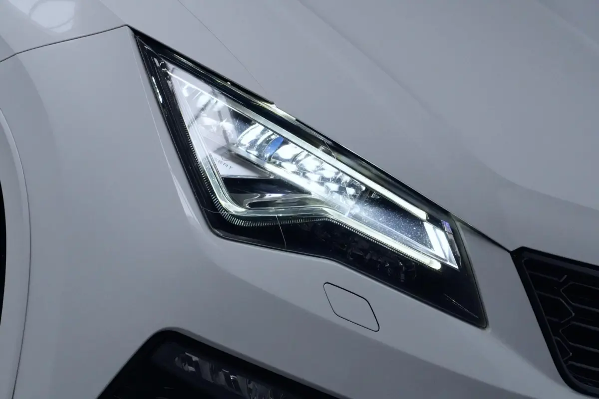 1.5 TSI FR Business Intense Automaat | Pano-dak | Virtual | 360 Camera | CarPlay | Acc | Beats Audio | Led | Pdc |