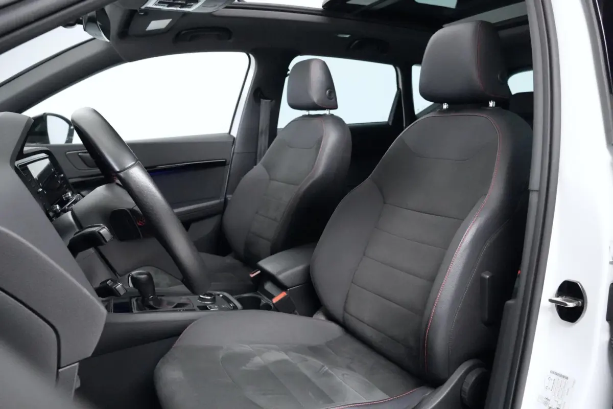 1.5 TSI FR Business Intense Automaat | Pano-dak | Virtual | 360 Camera | CarPlay | Acc | Beats Audio | Led | Pdc |