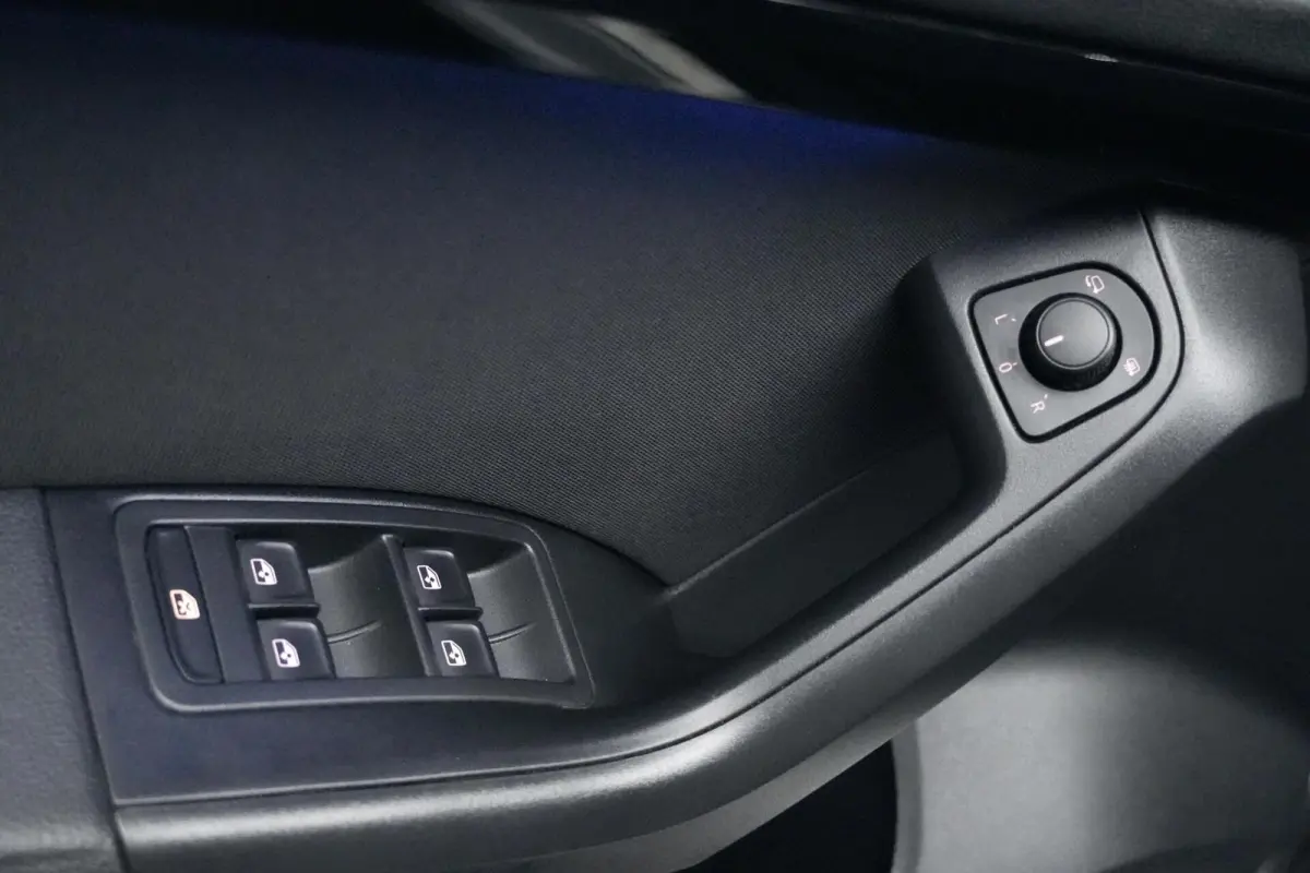 1.5 TSI FR Business Intense Automaat | Pano-dak | Virtual | 360 Camera | CarPlay | Acc | Beats Audio | Led | Pdc |