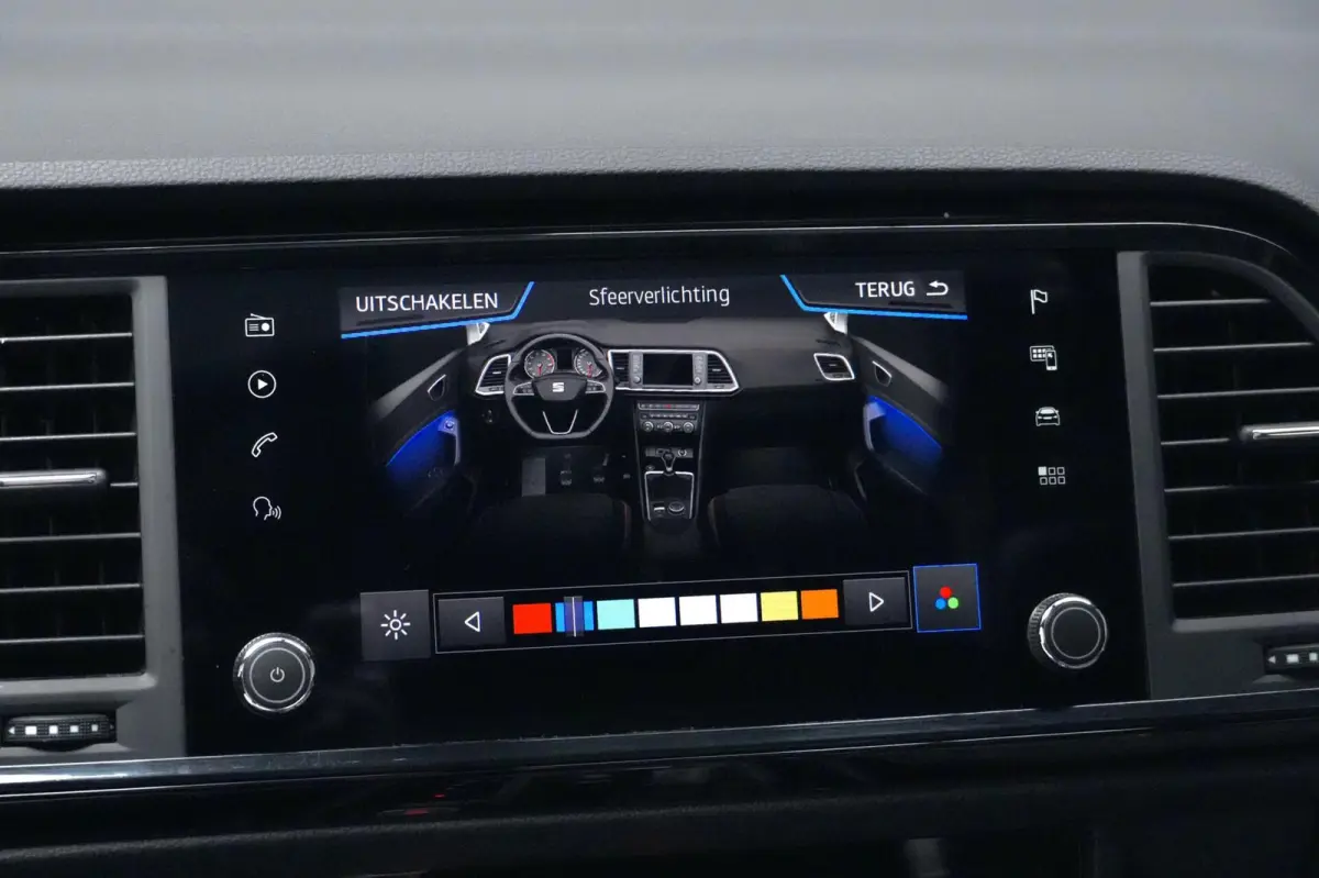 1.5 TSI FR Business Intense Automaat | Pano-dak | Virtual | 360 Camera | CarPlay | Acc | Beats Audio | Led | Pdc |