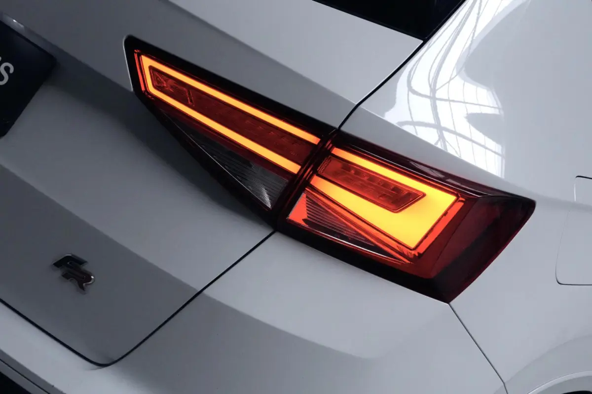 1.5 TSI FR Business Intense Automaat | Pano-dak | Virtual | 360 Camera | CarPlay | Acc | Beats Audio | Led | Pdc |