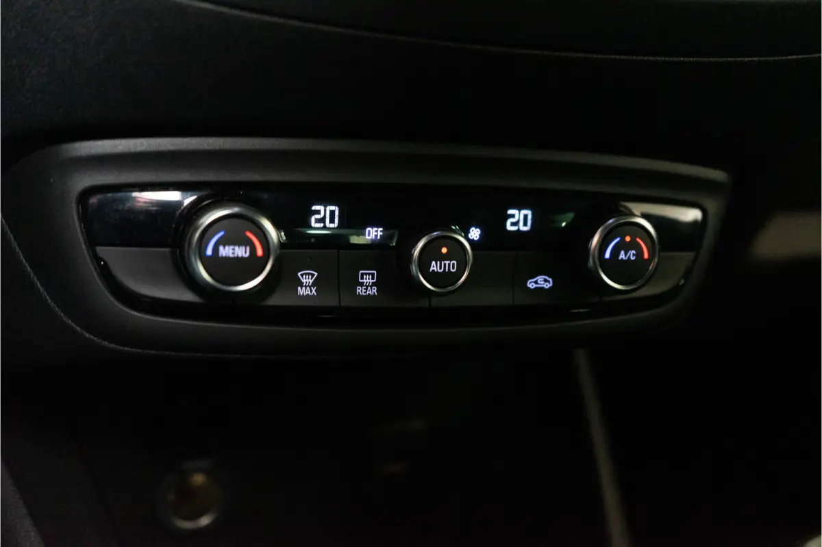 1.2 Turbo Elegance 111PK | LED | Camera | Carplay | Keyless | Garantie