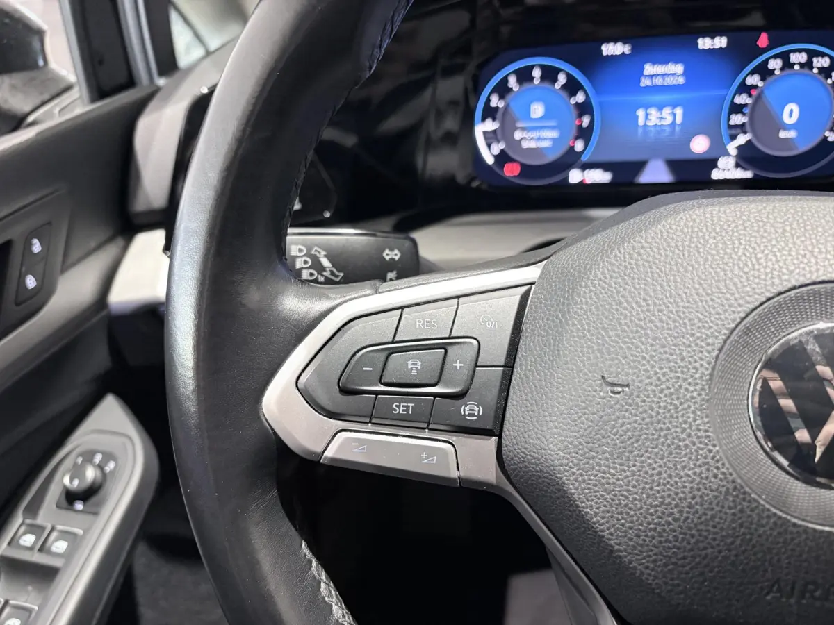 1.0 TSI Life | Carplay | Navigatie | Parkeersensoren voor + achter | Sfeerverlichting |