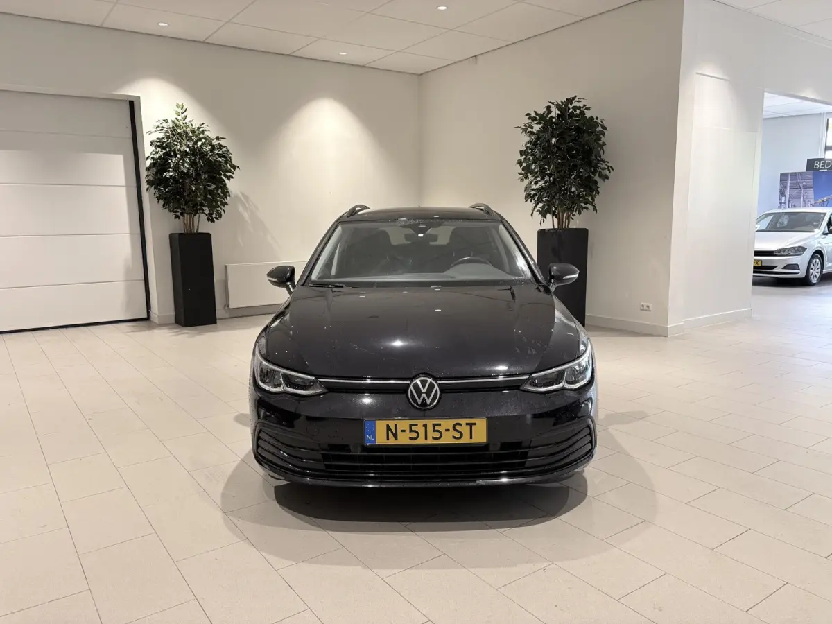 1.0 TSI Life | Carplay | Navigatie | Parkeersensoren voor + achter | Sfeerverlichting |