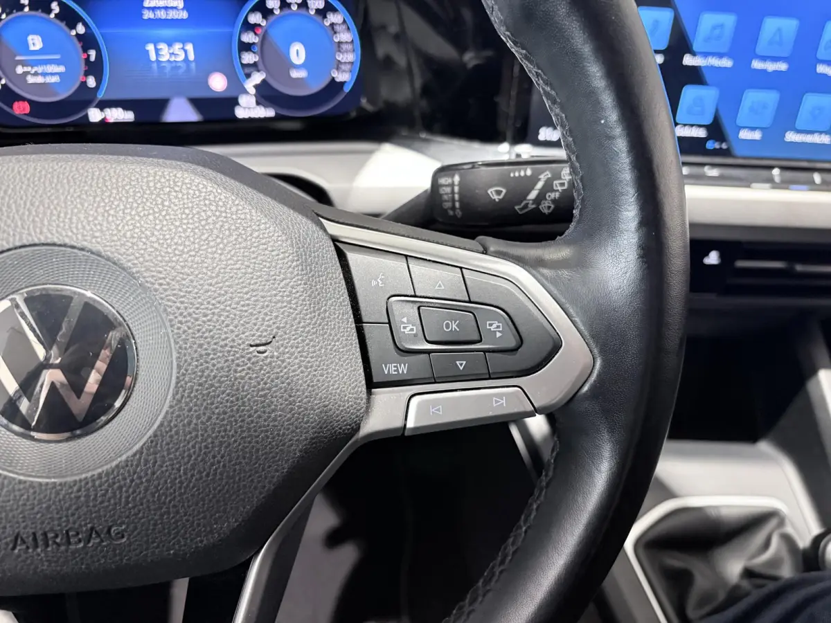 1.0 TSI Life | Carplay | Navigatie | Parkeersensoren voor + achter | Sfeerverlichting |