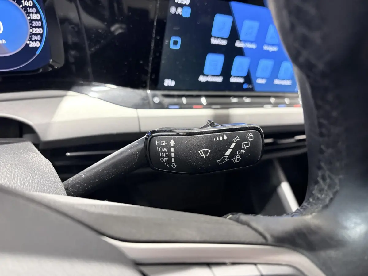1.0 TSI Life | Carplay | Navigatie | Parkeersensoren voor + achter | Sfeerverlichting |