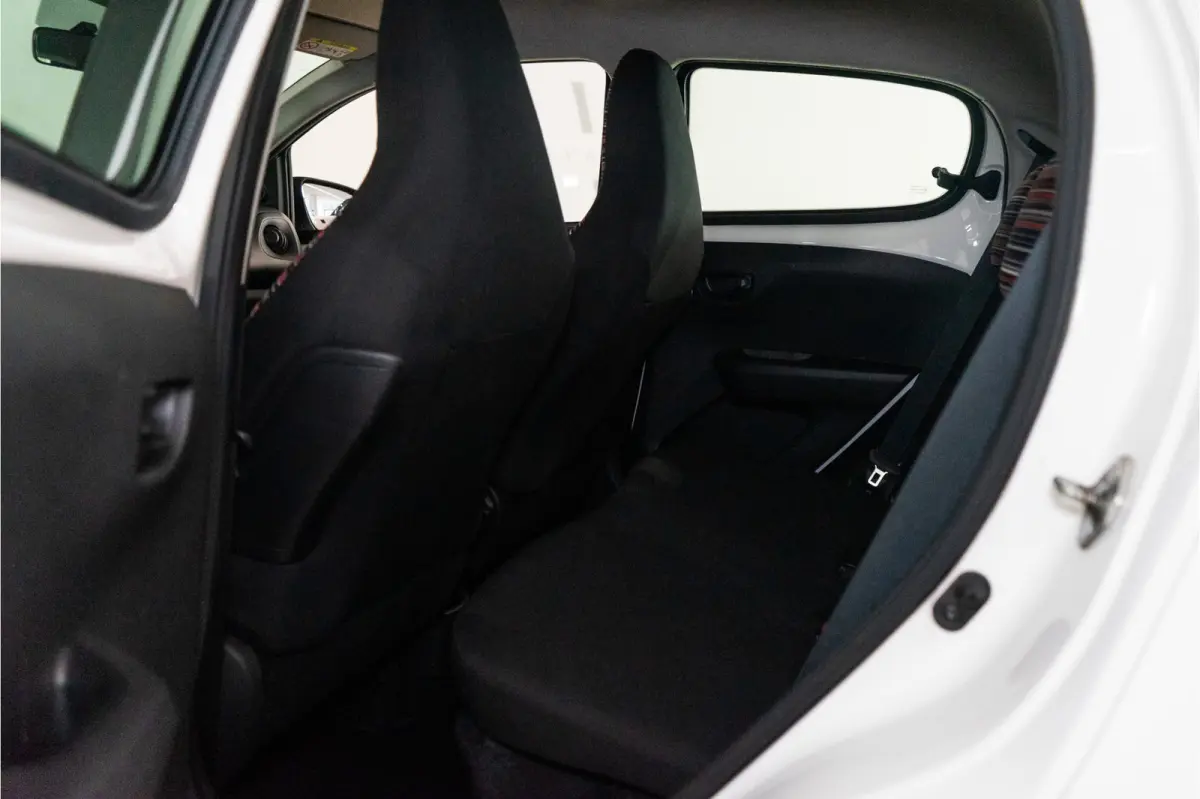 1.0 VTi Feel 73PK | Camera | DAB | Navi | Autom. Airco | Elektr. Ramen | Garantie