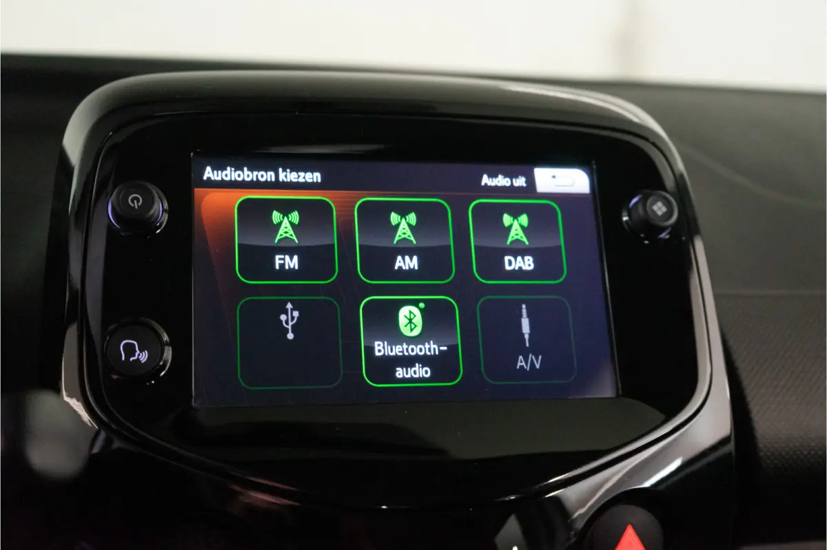 1.0 VTi Feel 73PK | Camera | DAB | Navi | Autom. Airco | Elektr. Ramen | Garantie