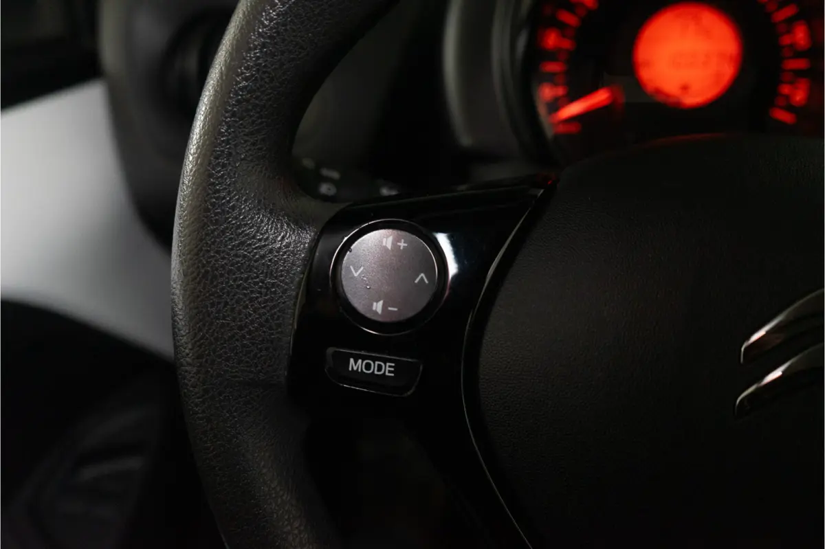 1.0 VTi Feel 73PK | Camera | DAB | Navi | Autom. Airco | Elektr. Ramen | Garantie