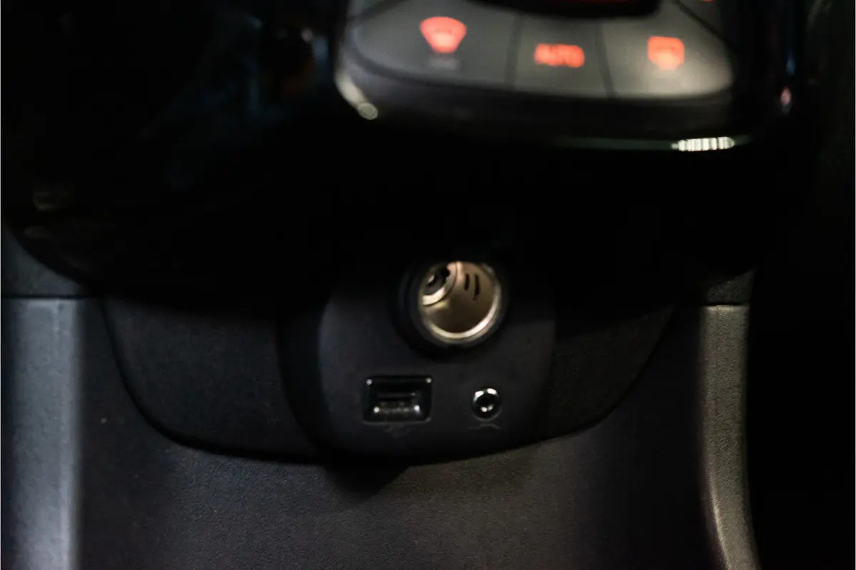 1.0 VTi Feel 73PK | Camera | DAB | Navi | Autom. Airco | Elektr. Ramen | Garantie