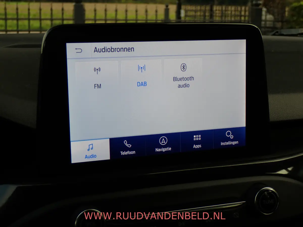 1.0 EcoBoost Hybrid ST Line X CARPLAY/CAMERA/DAB/KEYLESS/LED ST-LINE