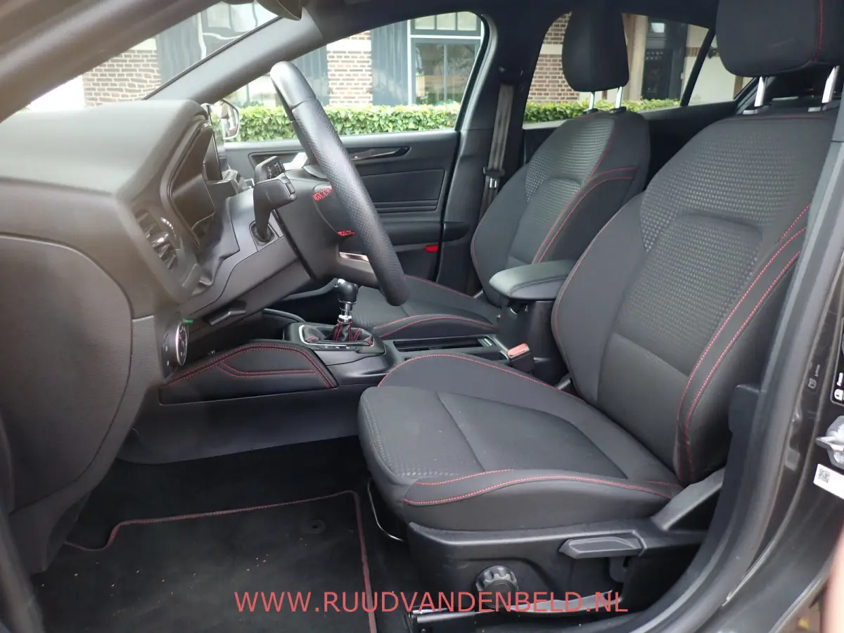 1.0 EcoBoost Hybrid ST Line X CARPLAY/CAMERA/DAB/KEYLESS/LED ST-LINE
