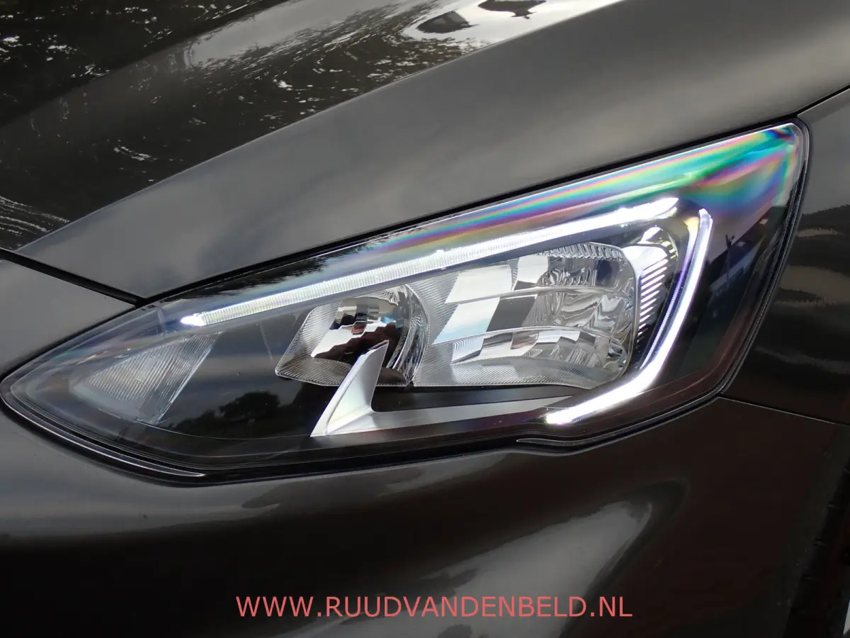 1.0 EcoBoost Hybrid ST Line X CARPLAY/CAMERA/DAB/KEYLESS/LED ST-LINE