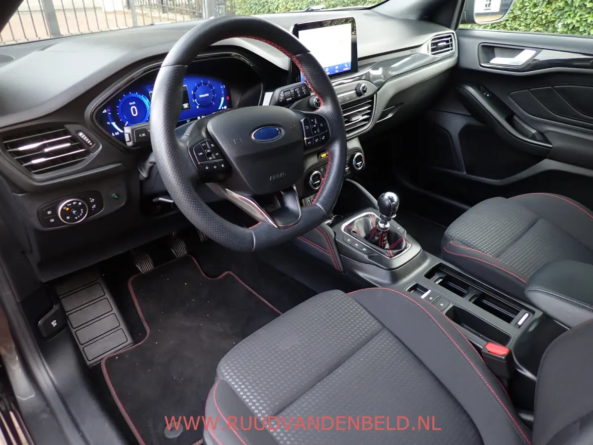 1.0 EcoBoost Hybrid ST Line X CARPLAY/CAMERA/DAB/KEYLESS/LED ST-LINE