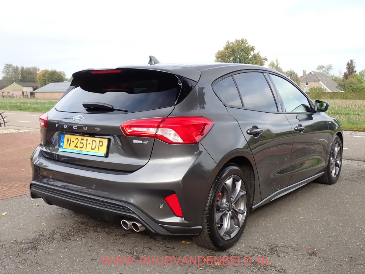 1.0 EcoBoost Hybrid ST Line X CARPLAY/CAMERA/DAB/KEYLESS/LED ST-LINE