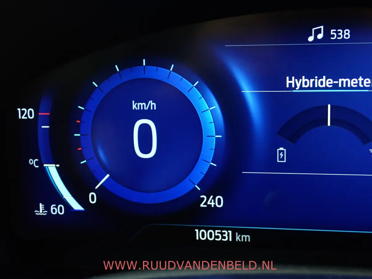 1.0 EcoBoost Hybrid ST Line X CARPLAY/CAMERA/DAB/KEYLESS/LED ST-LINE