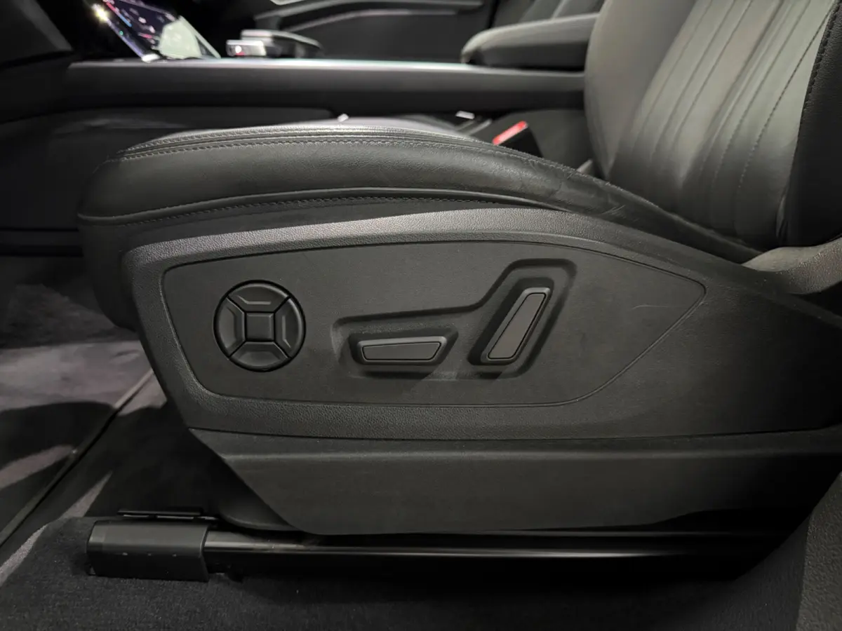 55 quattro Business edition Plus 95 kWh|PANO|MEMORY|NAP|INRUIL MOGELIJK|