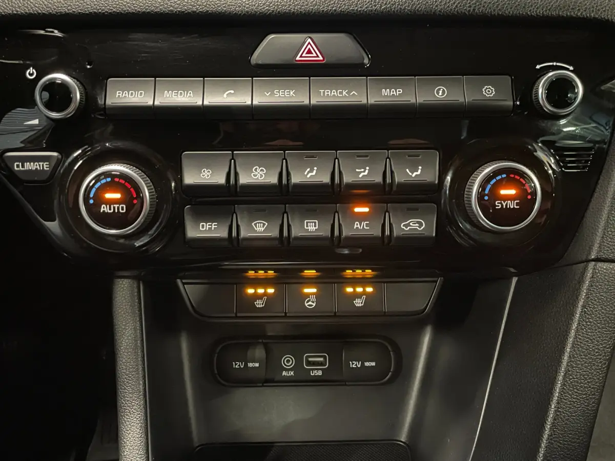 1.6 GDI|TREKHAAK|VOLLEDER|JBL AUDIO|ELEKTRISCHE STOELEN|STUUR+STOELVERW. V+A|CARPLAY|CAMERA|CLIMA+CRUISE|1e EIGENAAR|