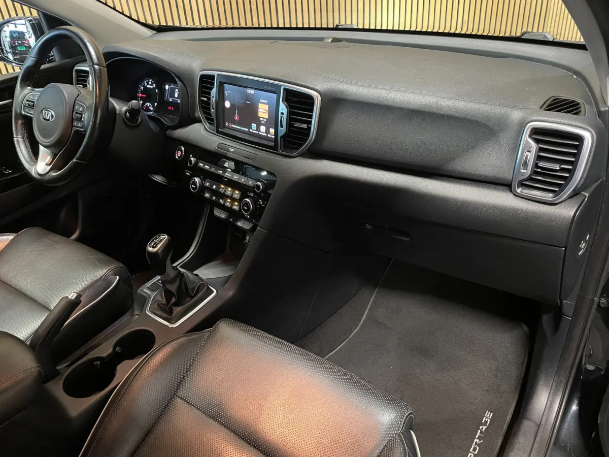 1.6 GDI|TREKHAAK|VOLLEDER|JBL AUDIO|ELEKTRISCHE STOELEN|STUUR+STOELVERW. V+A|CARPLAY|CAMERA|CLIMA+CRUISE|1e EIGENAAR|
