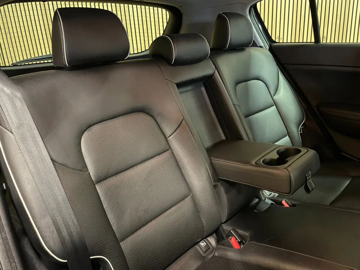 1.6 GDI|TREKHAAK|VOLLEDER|JBL AUDIO|ELEKTRISCHE STOELEN|STUUR+STOELVERW. V+A|CARPLAY|CAMERA|CLIMA+CRUISE|1e EIGENAAR|