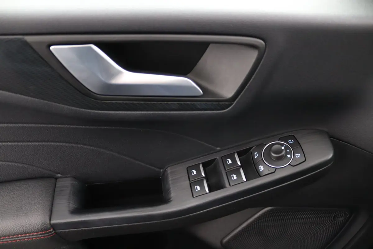 2.5 PHEV ST-Line | Trekhaak | SoH 94% | Camera | Winterpack | Navigatie | CarPlay/Android Auto | Keyless | Cruise Control