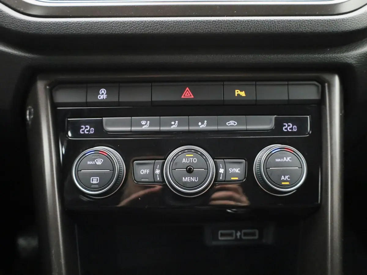 1.0 TSI Style | Origineel Nederlands | Carplay | Parkeersensoren | Navigatie | Adaptieve cruise control |