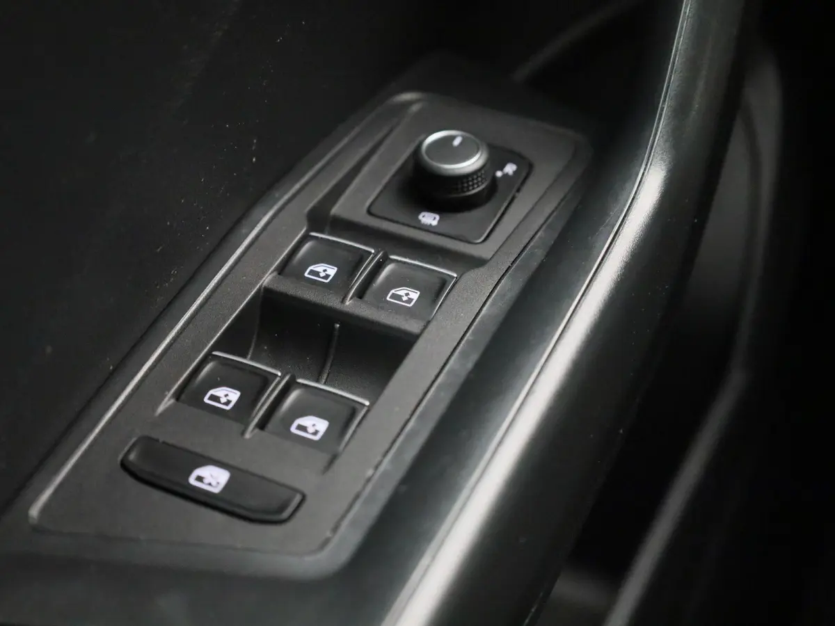 1.0 TSI Style | Origineel Nederlands | Carplay | Parkeersensoren | Navigatie | Adaptieve cruise control |