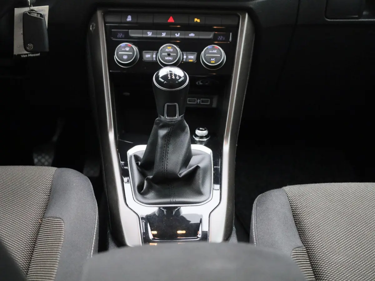 1.0 TSI Style | Origineel Nederlands | Carplay | Parkeersensoren | Navigatie | Adaptieve cruise control |