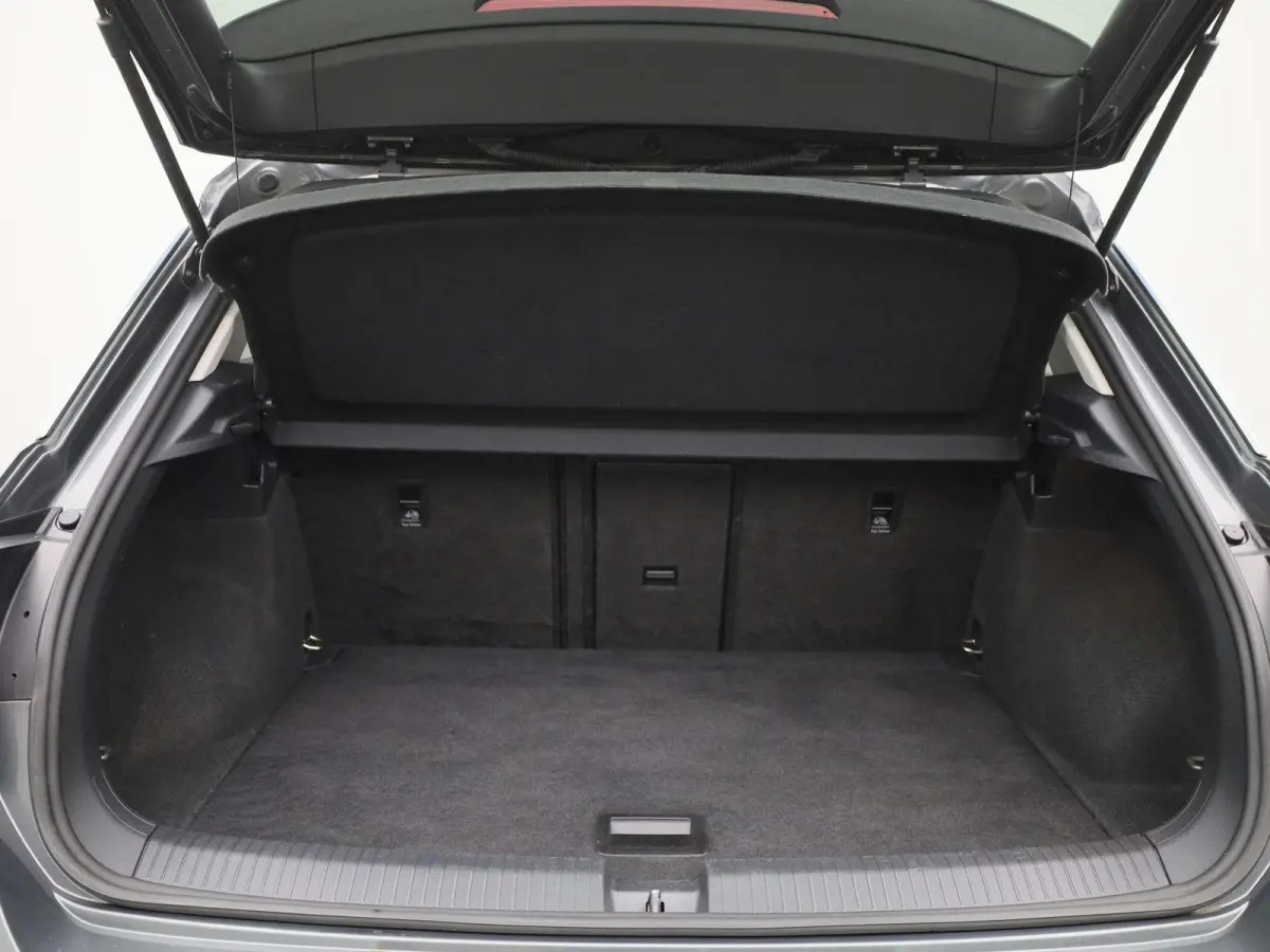 1.0 TSI Style | Origineel Nederlands | Carplay | Parkeersensoren | Navigatie | Adaptieve cruise control |