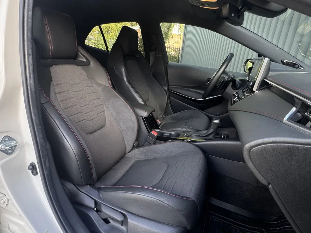 2.0 Hybrid 184 pk Executive Two-Tone, Dealeronderh, JBL