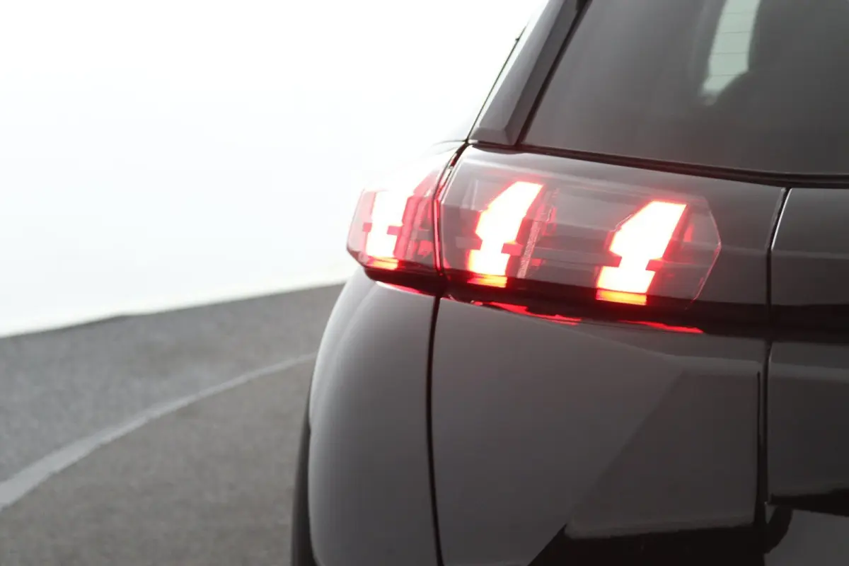 1.2 PureTech Allure*ECC*CAMERA*CRUISE*NAVI*LED*