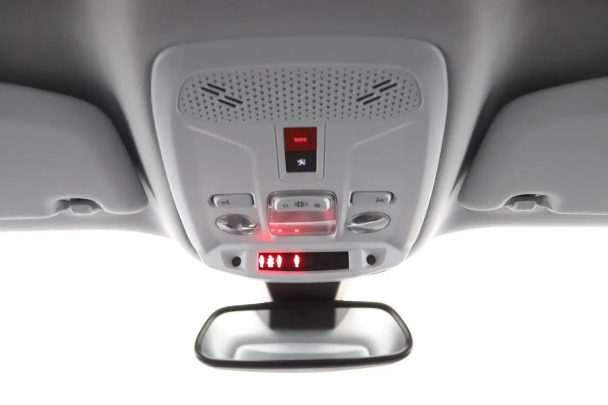 1.2 PureTech Allure*ECC*CAMERA*CRUISE*NAVI*LED*