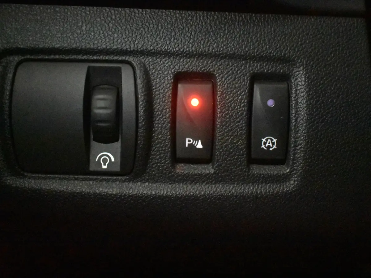 1.2 TCe Intens | Climate control | Cruise control | DAB | Navi | Keyless entry/start | 16"LMV