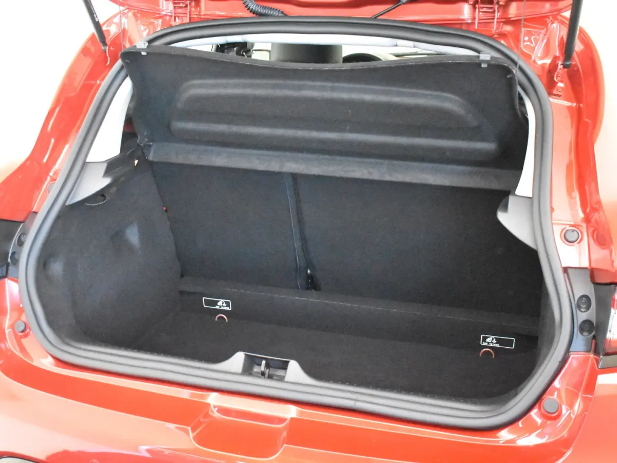 1.2 TCe Intens | Climate control | Cruise control | DAB | Navi | Keyless entry/start | 16"LMV