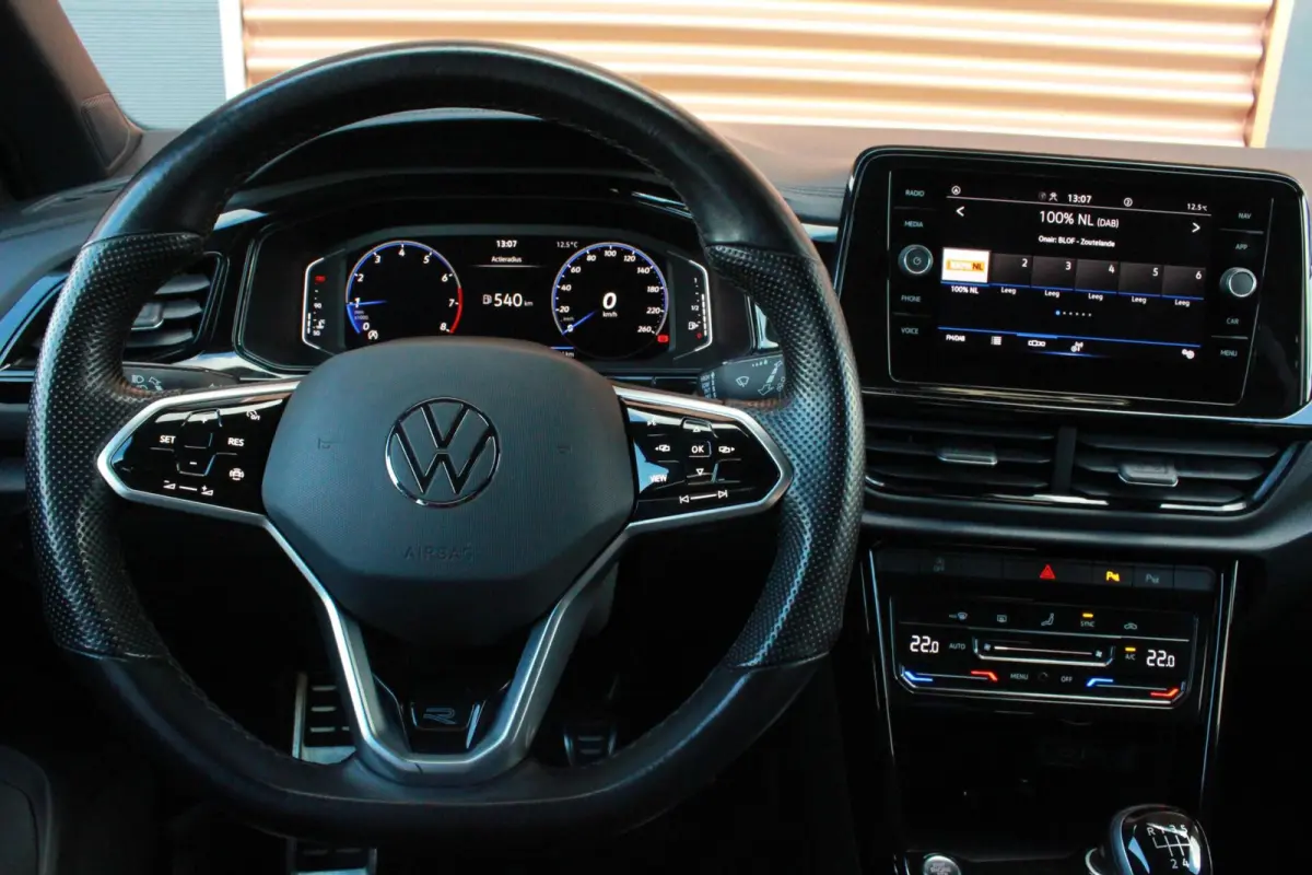 1.0 TSI R-Line |NAP |Keyless |Camera |LED