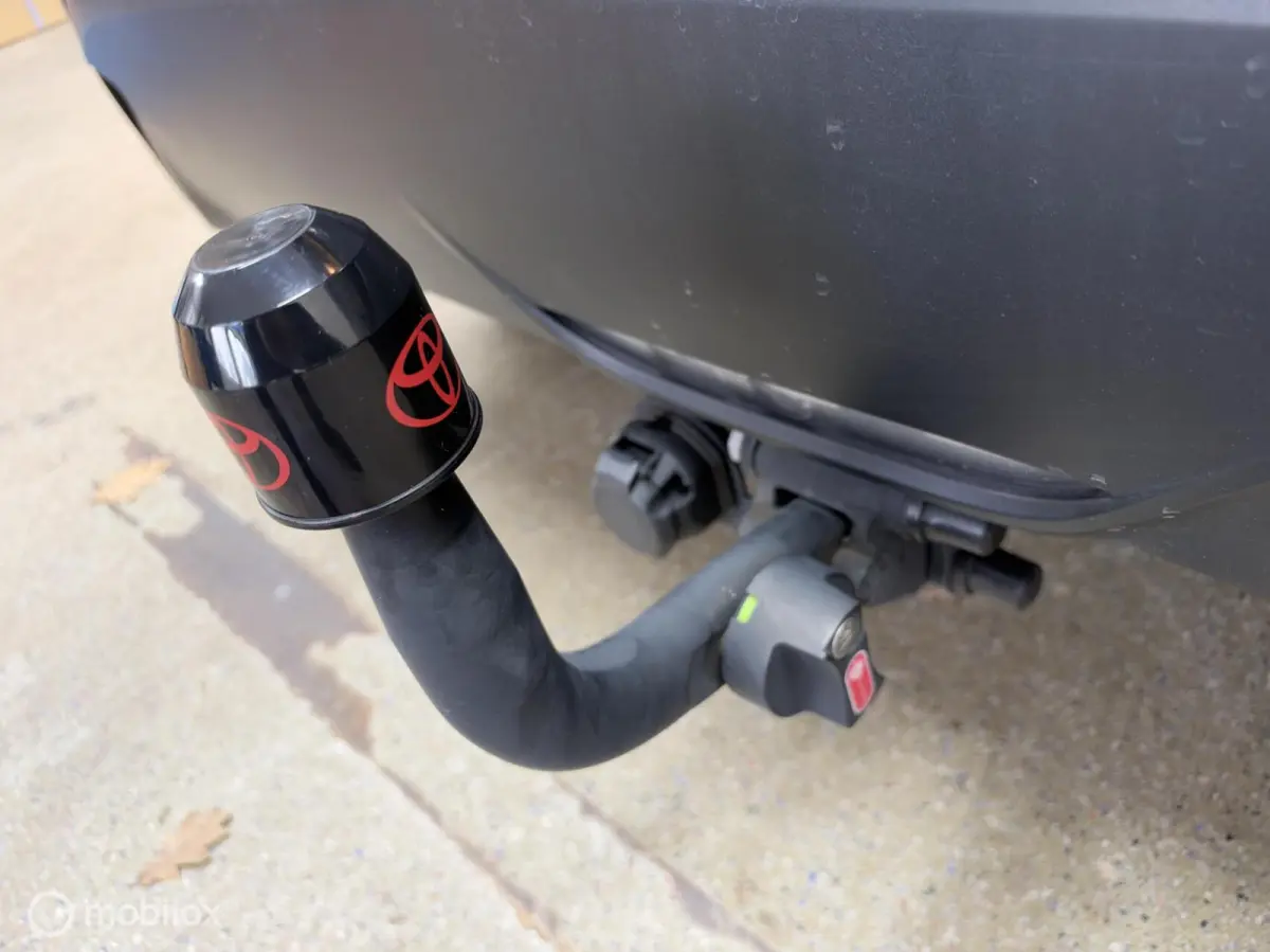 1.5 Hybrid Active, carplay, Trekhaak