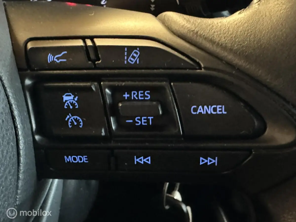 1.5 Hybrid Active, carplay, Trekhaak