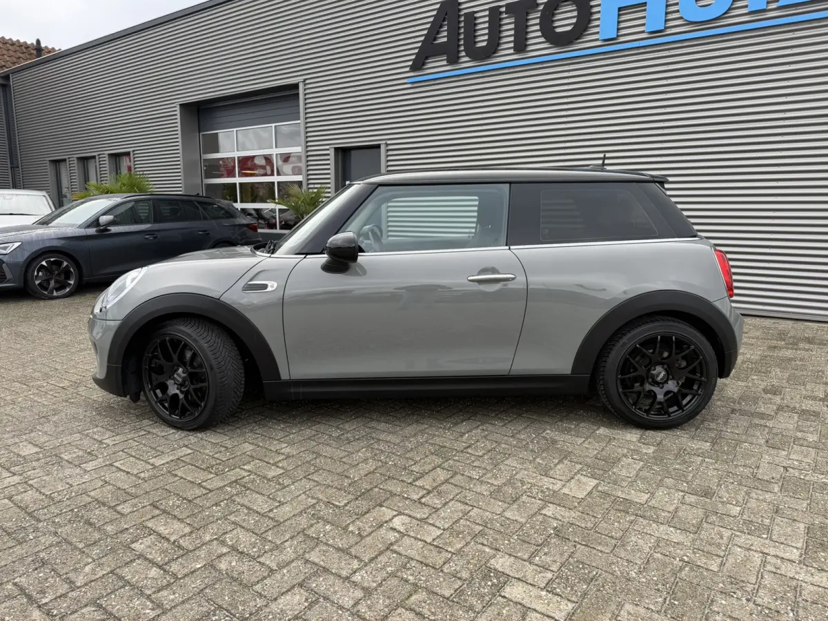 1.5 136 PK Cooper Salt Business Cruise Control Airco Navigatie 17 Inch 4S Banden