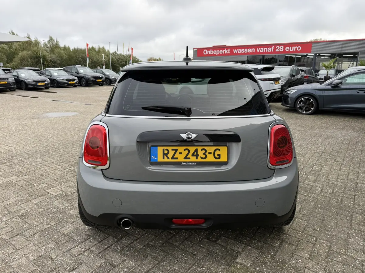 1.5 136 PK Cooper Salt Business Cruise Control Airco Navigatie 17 Inch 4S Banden
