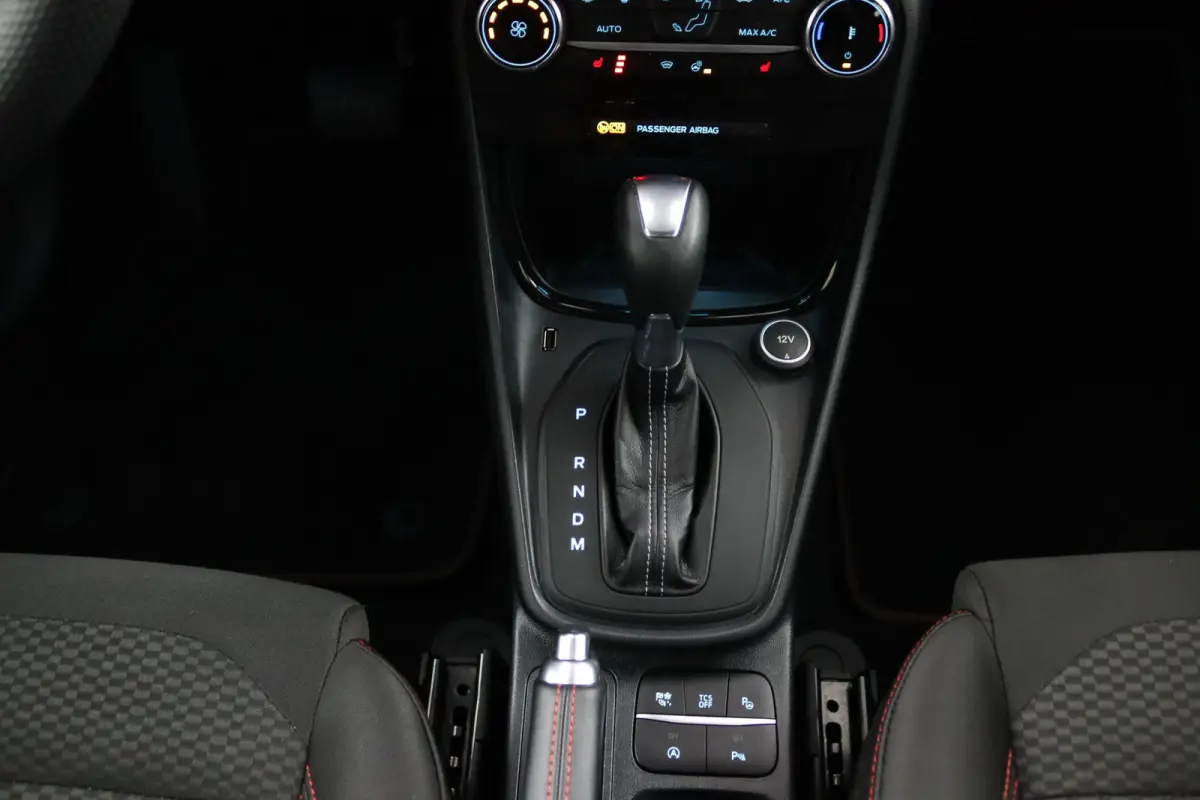 1.0 EcoBoost ST-Line | Afnmb. Trekhaak | Camera | Adaptive Cruise | BLIS | Winterpack | LED | CarPlay/Android Auto