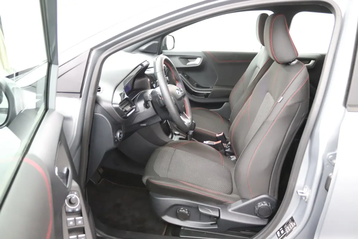 1.0 EcoBoost ST-Line | Afnmb. Trekhaak | Camera | Adaptive Cruise | BLIS | Winterpack | LED | CarPlay/Android Auto