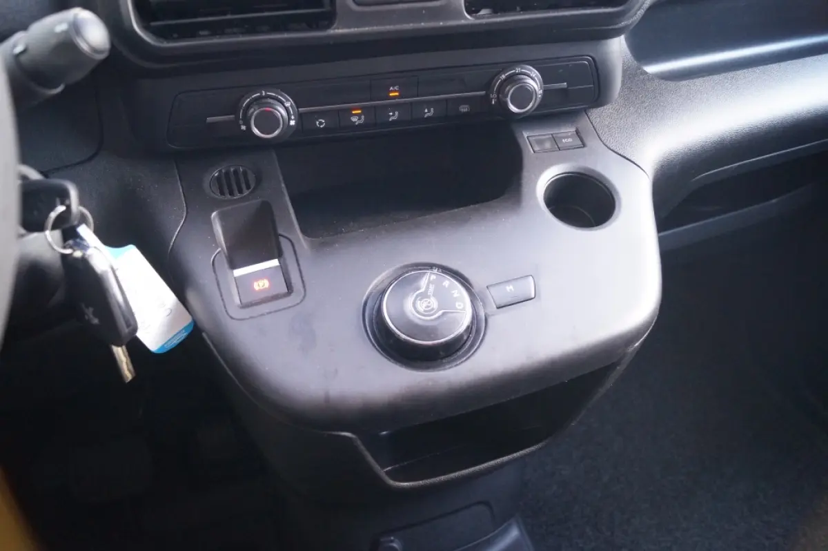 1.5 BlueHDI 130pk Premium -NAVI-CAM-PDC-3persoons-